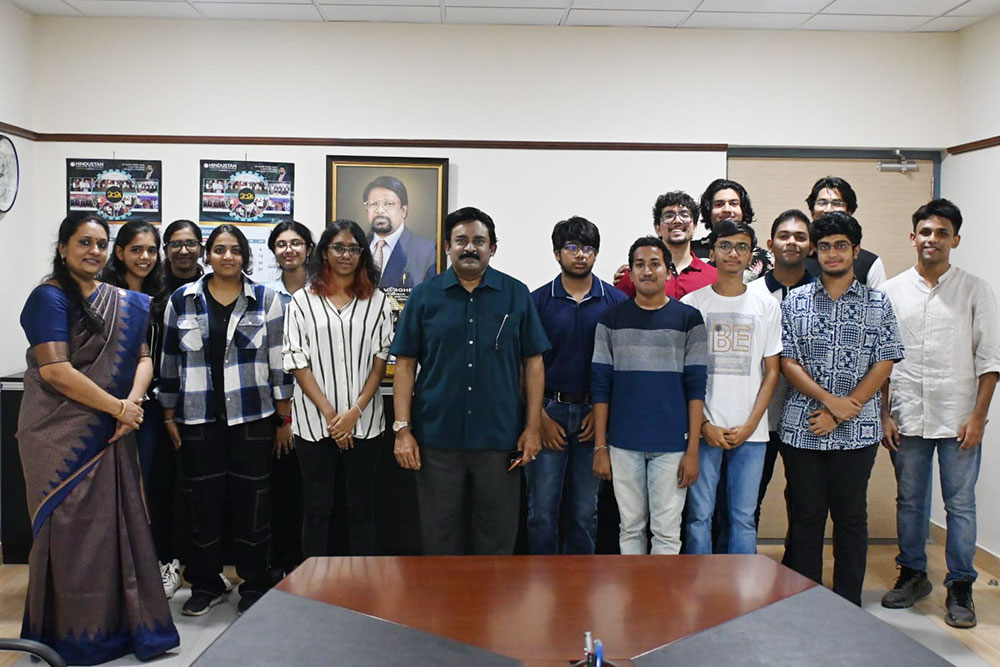 HISP Alumni with Chairman